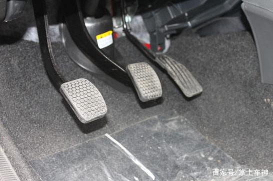 b体育-谁该为邯郸招商骗局负责_时事政治_中公教育网(图1) b体育